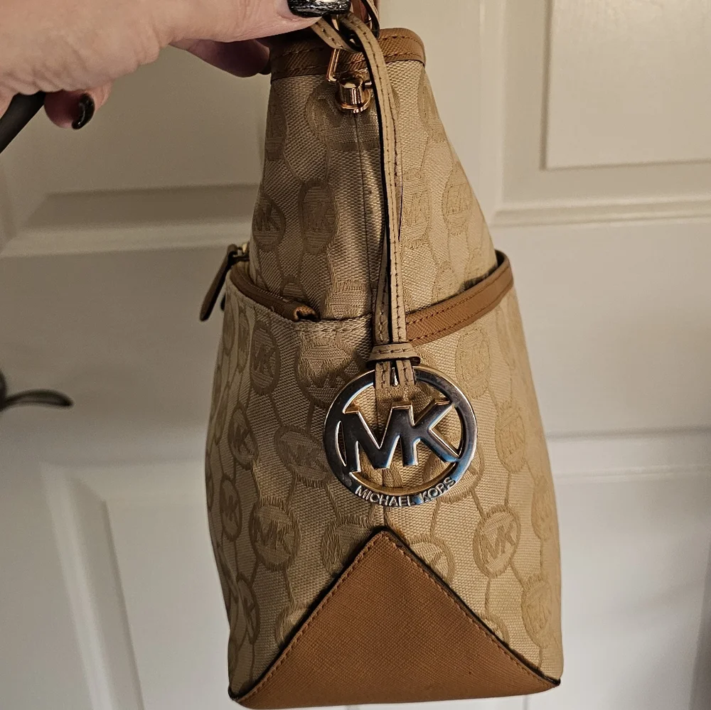 MICHAEL Michael Kors Kempton Double Pocket shoulder bag/crossbody EUC - Picture 7 of 16